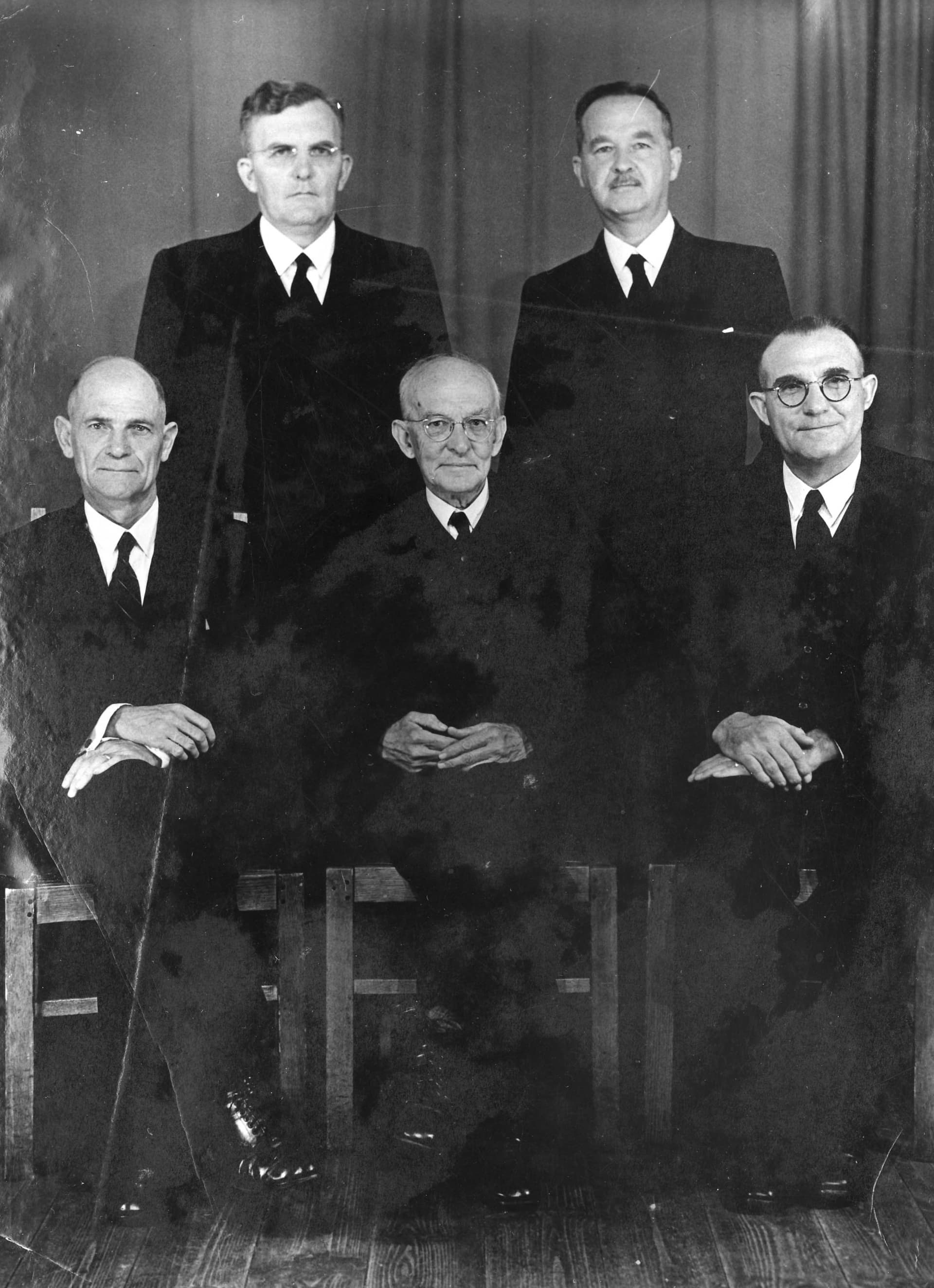 Die volle professorekorps by die uittrede van Totius, 1949.