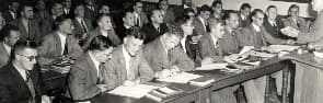 Studente in die klas van prof. J.D. du Toit (Totius), 1949.